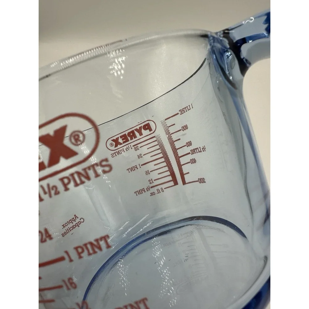 Vintage Blue PYREX Glass Measuring Cup 1 Litre 1.5 Pint Tinted Kitchenware 1970s